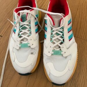 Adidas ZX 5K Boost cream, green, red sneaker
GW3040, man size 7,5